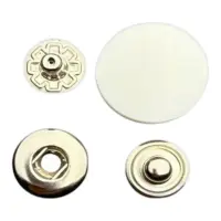 Кнопка пластиковая для одежды (сумок) 17 мм Белая